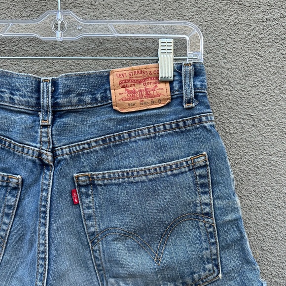 Vintage Levi’s 569 Cutoff Shorts 16 Regular / Size 28 - Picture 4 of 7